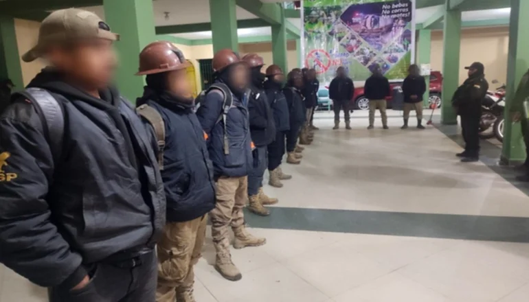 Los 13 guardias están acusados por hurto de mineral y asociación delictuosa